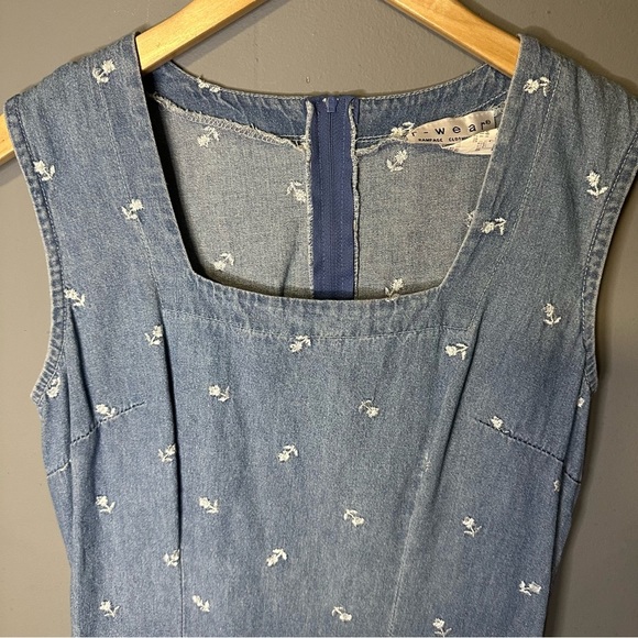 R-Wear Vintage Sleeveless Embroidered Floral Denim Dress - Picture 3 of 9